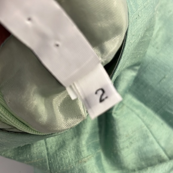 Laundry by Shelli Segal Vintage Silk & Sequins Sheath Silhouette. Preowned - Picture 7 of 9